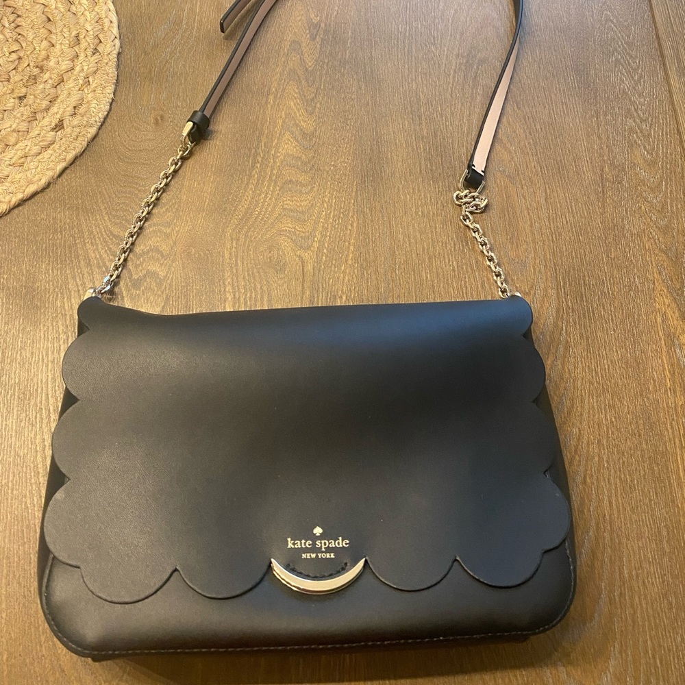 Kate Spade Scallop Design Crossbody Bag (black)